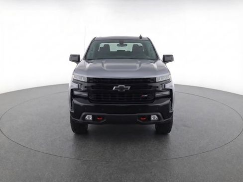 Used 2021 Chevrolet Silverado 1500 LT Trail Boss w/ Convenience Package II AWD/4WD image 2