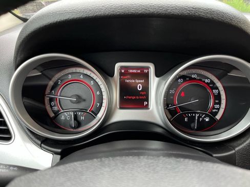 Used 2013 Dodge Journey SXT w/ Flexible Seating Group image 17