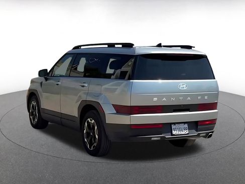 Used 2025 Hyundai Santa Fe SEL image 11