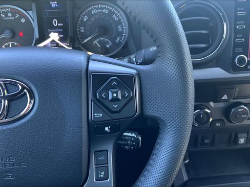 Used 2023 Toyota Tacoma TRD Off-Road image 24
