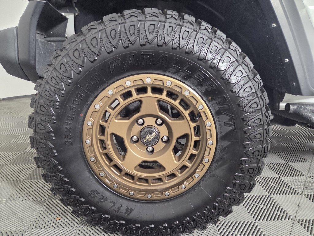 Used 2022 Jeep Wrangler Sport AWD/4WD image 9