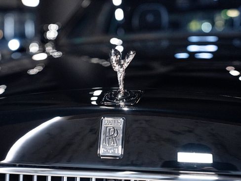 Used 2024 Rolls-Royce Phantom Sedan image 24