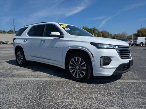 Certified 2023 Chevrolet Traverse Premier FWD image 2