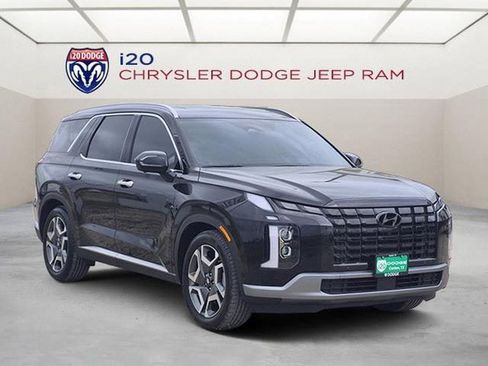 Used 2023 Hyundai Palisade Limited image 1