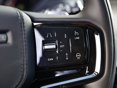 New 2026 Land Rover Range Rover Velar Dynamic SE image 40