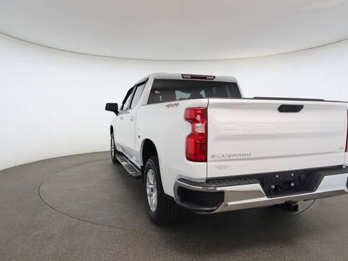 Used 2021 Chevrolet Silverado 1500 LT image 14
