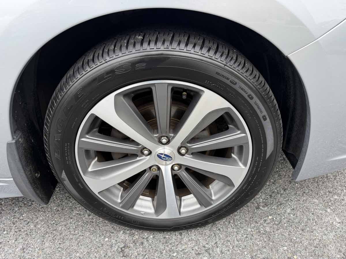 Used 2017 Subaru Legacy 2.5i Limited AWD/4WD image 29
