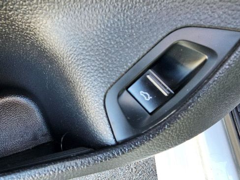 Used 2015 Volkswagen Passat TDI SE image 29