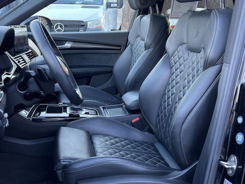 Used 2023 Audi SQ5 Prestige w/ Prestige Package image 11