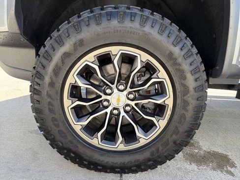 Certified 2022 Chevrolet Colorado ZR2 AWD/4WD image 12