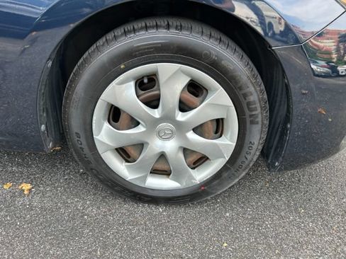 Used 2017 MAZDA MAZDA3 Sport FWD image 32