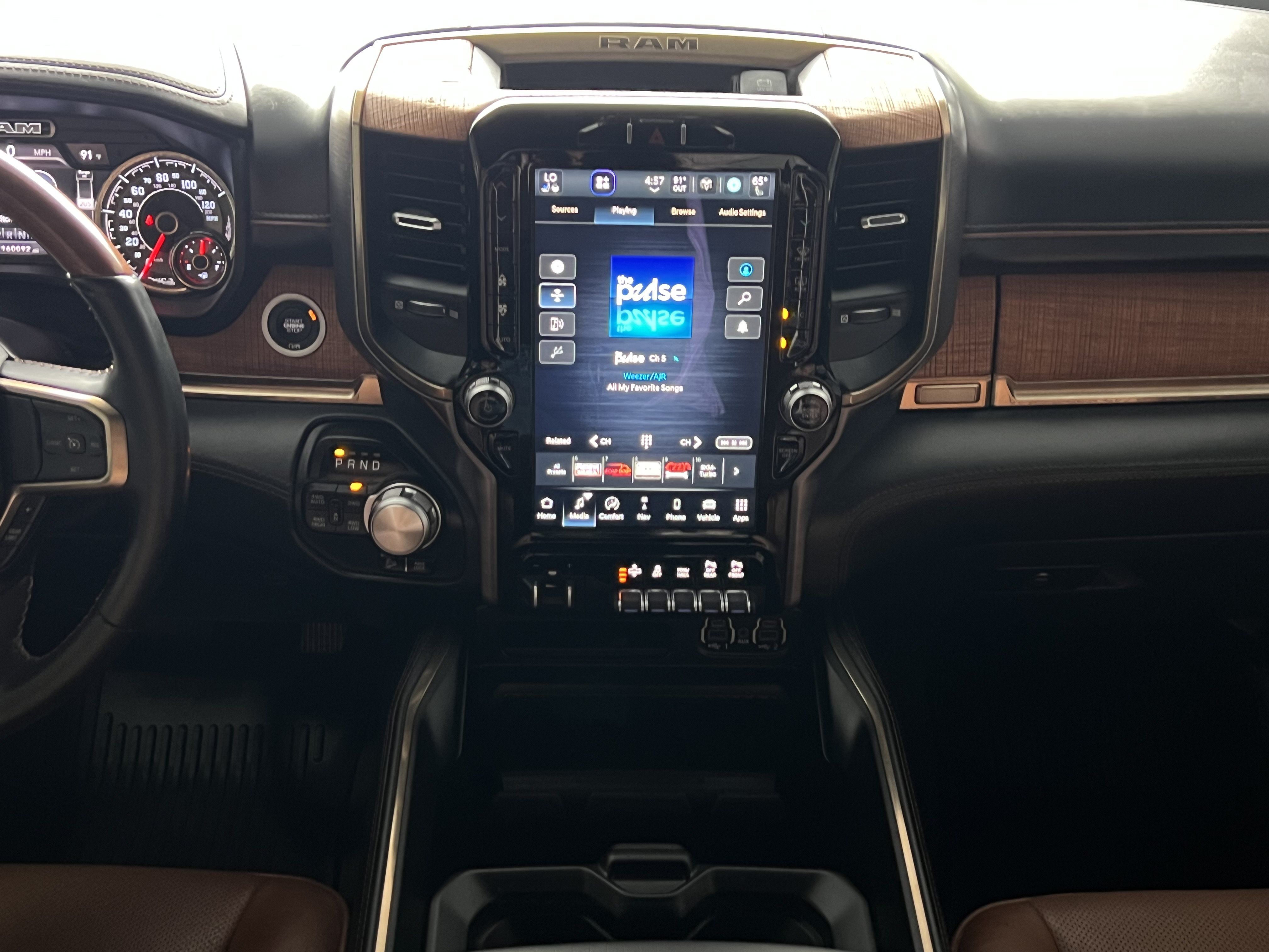 Used 2022 RAM 1500 Limited w/ Off Road Group AWD/4WD image 18