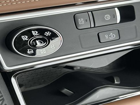 New 2026 Nissan Pathfinder Platinum AWD/4WD image 33