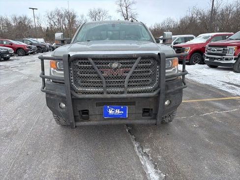 Used 2017 GMC Sierra 2500 SLT image 2
