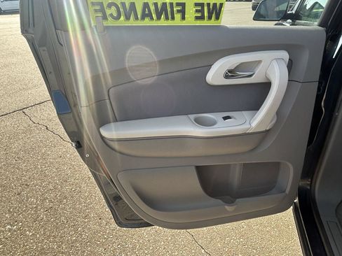 Used 2009 Chevrolet Traverse LS FWD image 14
