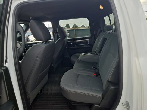 Used 2022 RAM 1500 Warlock AWD/4WD image 3