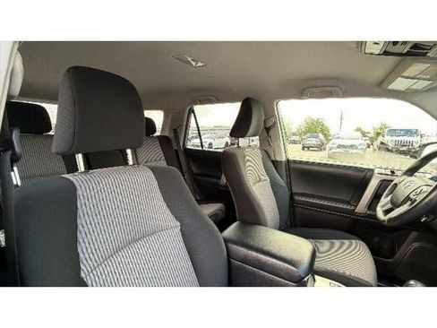 Certified 2024 Toyota 4Runner SR5 AWD/4WD image 40