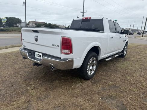 Used 2016 RAM 1500 Laramie w/ Convenience Group image 7