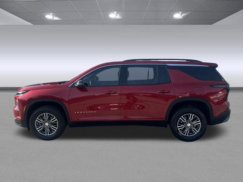 Used 2026 Chevrolet Traverse LT w/ Driver Confidence Package FWD image 6