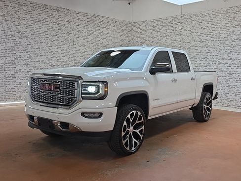 Used 2017 GMC Sierra 1500 Denali image 3