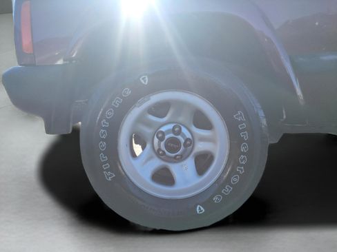 Used 2001 Jeep Cherokee Sport image 15