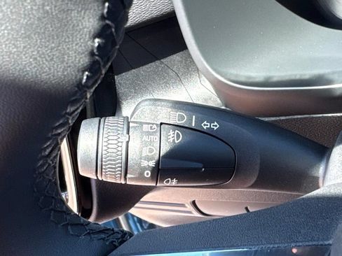 Used 2023 Volvo XC40 Recharge Plus AWD/4WD image 19