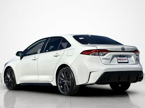 Certified 2024 Toyota Corolla SE image 3
