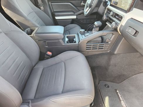 Used 2024 Toyota Tacoma TRD Off-Road image 16