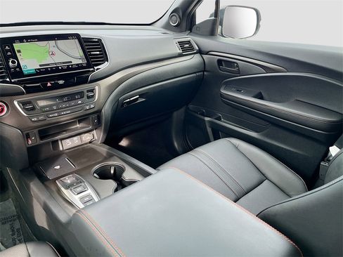 Used 2025 Honda Ridgeline TrailSport image 24