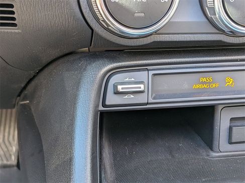 Used 2017 MAZDA MX-5 Miata RF Grand Touring image 10