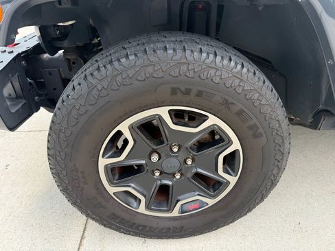 Used 2017 Jeep Wrangler Unlimited Rubicon image 71