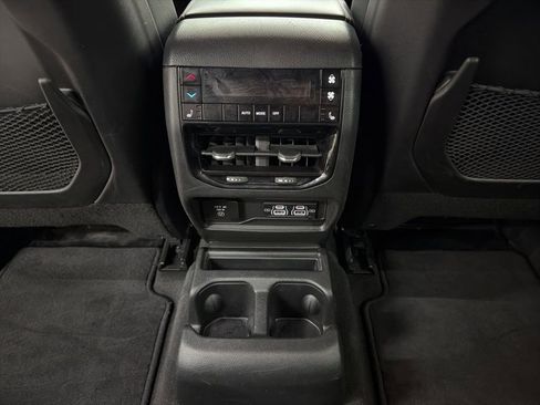 Used 2024 Jeep Grand Cherokee L Limited w/ Luxury Tech Group II image 27