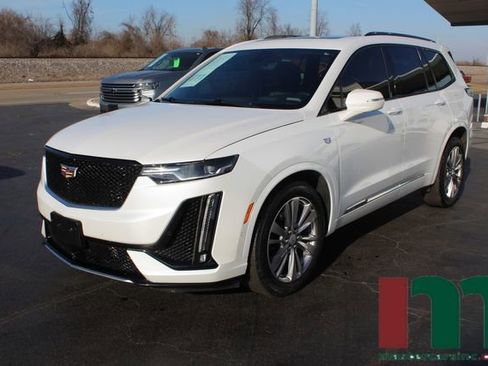 Used 2021 Cadillac XT6 Sport image 1