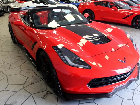 Used 2016 Chevrolet Corvette Stingray Convertible w/ 3LT Preferred Equipment Group image 3