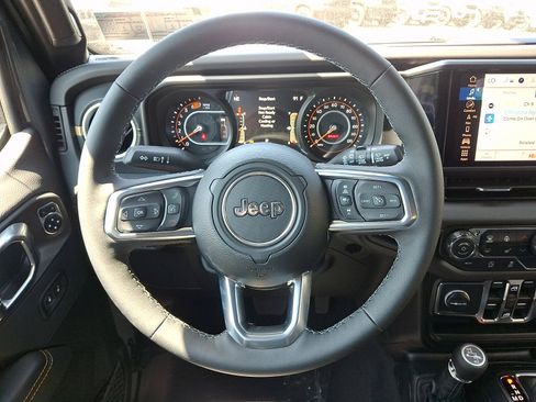 New 2026 Jeep Wrangler Unlimited Sahara AWD/4WD image 14