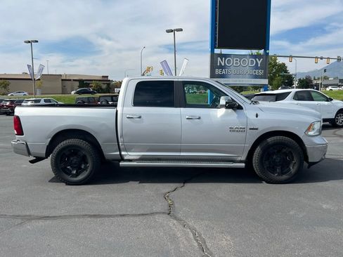 Used 2018 RAM 1500 Classic SLT image 9