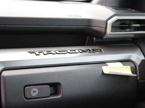 Used 2025 Toyota Tacoma TRD Sport image 23