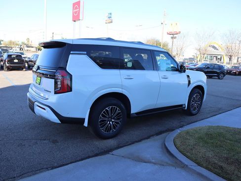 New 2026 Nissan Armada Platinum image 10