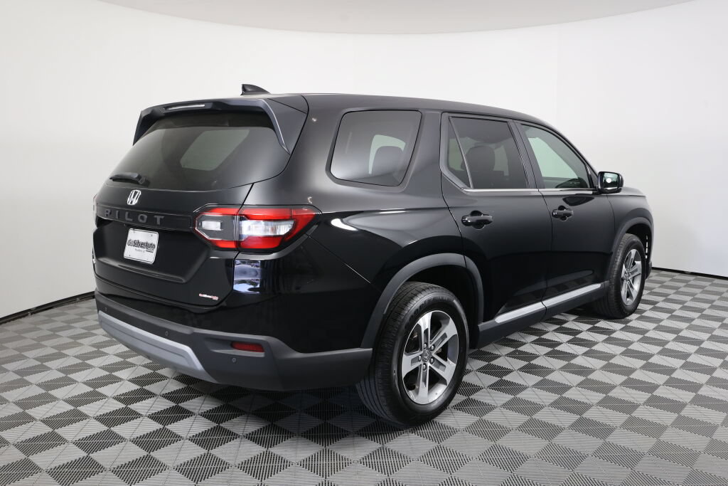 Used 2024 Honda Pilot EX-L image 2