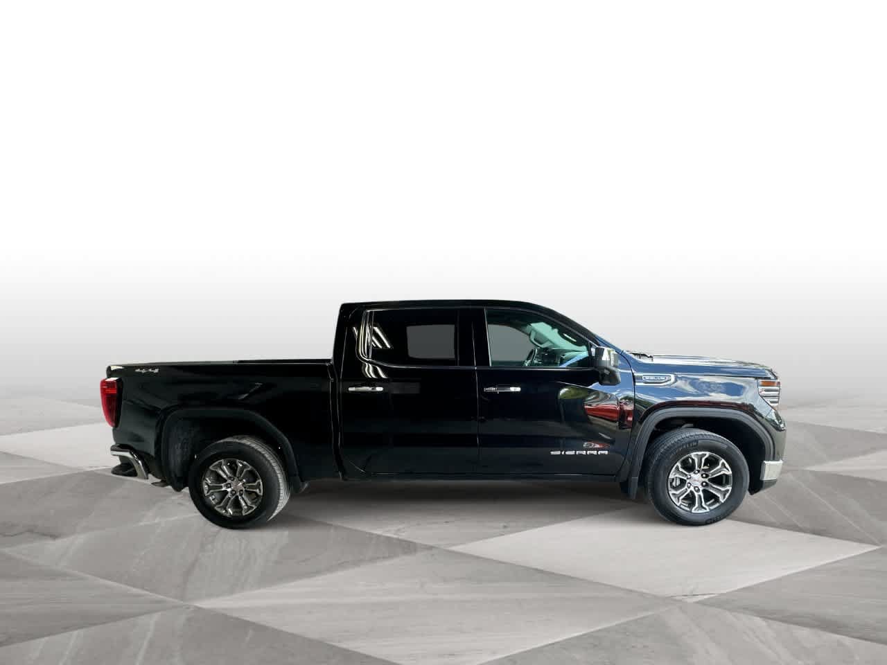 Used 2025 GMC Sierra 1500 SLT AWD/4WD image 9