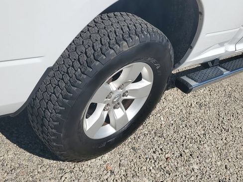 Used 2015 RAM 1500 Classic SLT w/ Trailer Tow Group AWD/4WD image 5