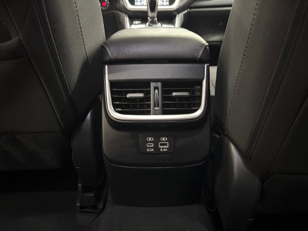 Used 2024 Subaru Outback Premium AWD/4WD image 31