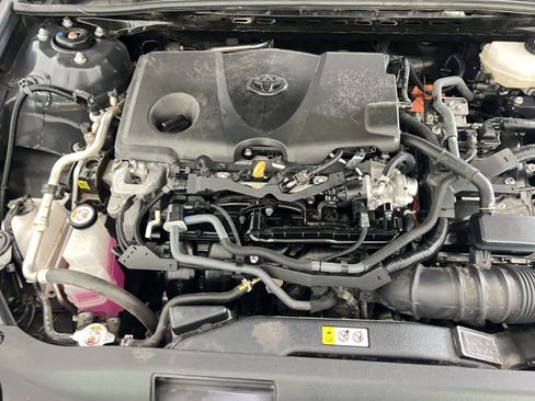 Used 2025 Toyota Camry SE FWD image 27