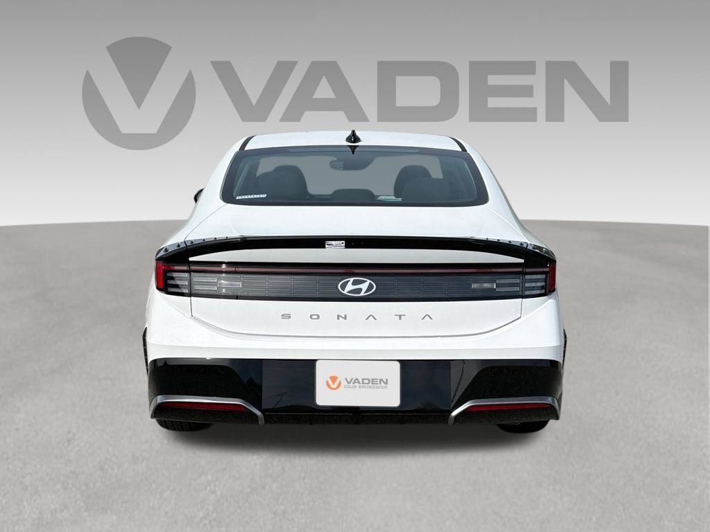 New 2026 Hyundai Sonata SEL FWD image 18