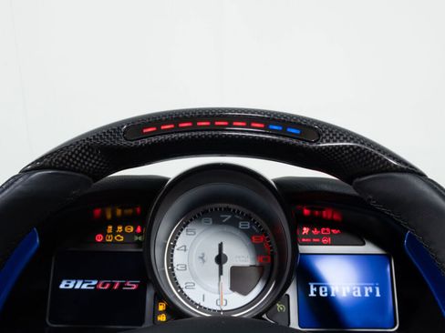 Used 2022 Ferrari 812 GTS RWD image 40
