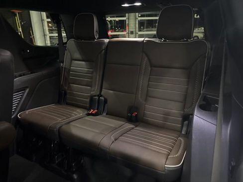 Used 2025 GMC Yukon Denali Ultimate image 20