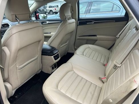 Used 2013 Ford Fusion SE FWD image 12