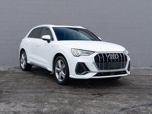 Used 2020 Audi Q3 2.0T Prestige w/ Prestige Package image 9