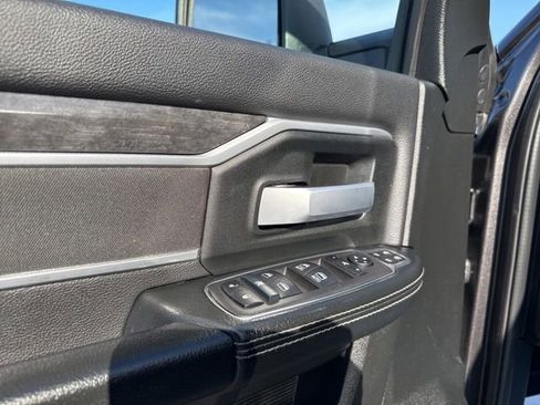 Used 2024 RAM 3500 Big Horn image 28