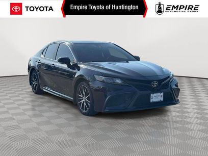 Used 2022 Toyota Camry SE w/ Cold Weather Package